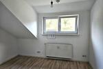 Dachgeschoßwohnung Weingarten (Baden) - 3 Zimmer, 69 m&sup2;, 700&euro; | Angebot:26070516