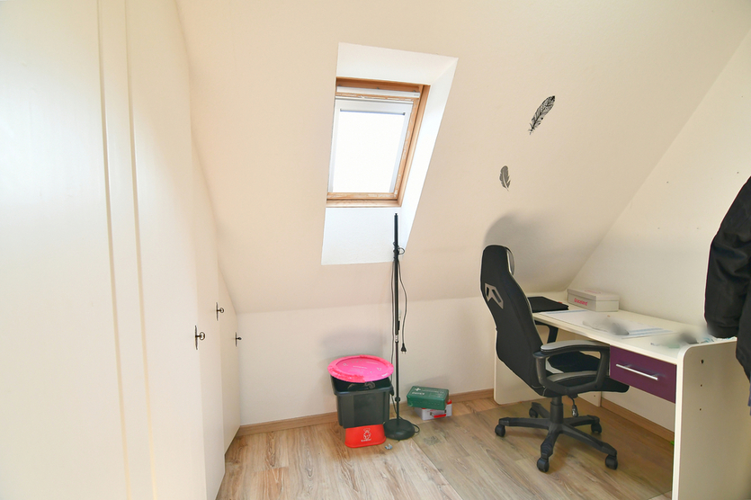 Moderne 4 Zi Maisonette mit 2 Schlafräumen mitten in Hornau