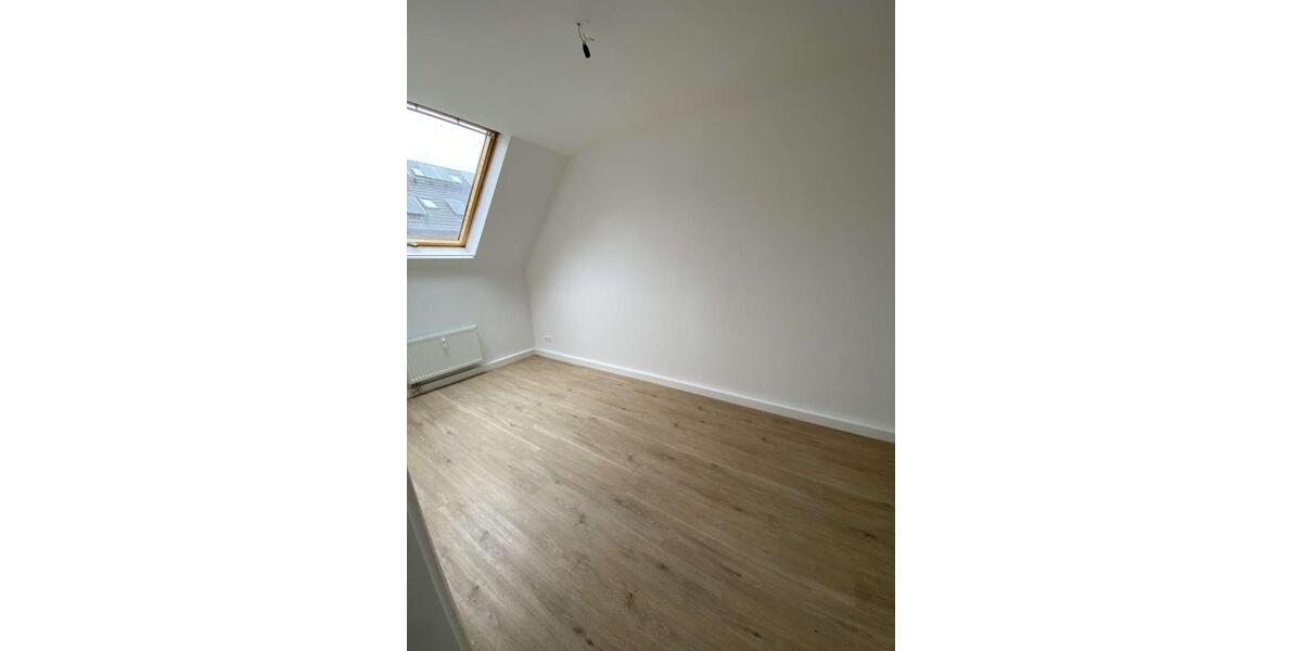 Dachgeschoßwohnung Hannover Linden-Limmer - 3 Zimmer, 73 m&sup2;, 835&euro; | Angebot:23554528