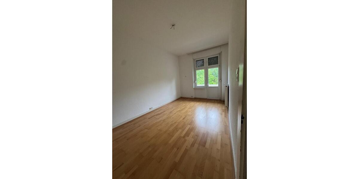 Etagenwohnung Wuppertal Gemarkung Barmen - 3 Zimmer, 106 m&sup2;, 800&euro; | Angebot:26455633