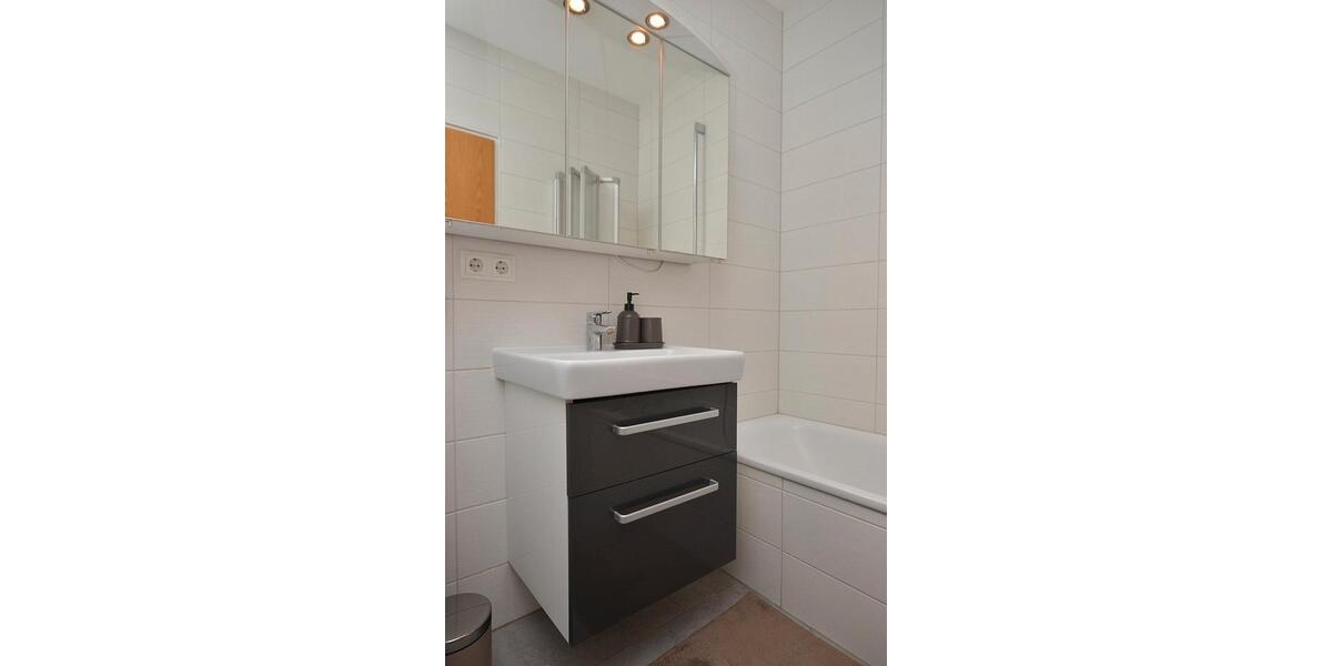 Wohnen auf Zeit Würzburg Lengfeld - 1 Zimmer, 18 m&sup2;, 630&euro; | Angebot:26028630