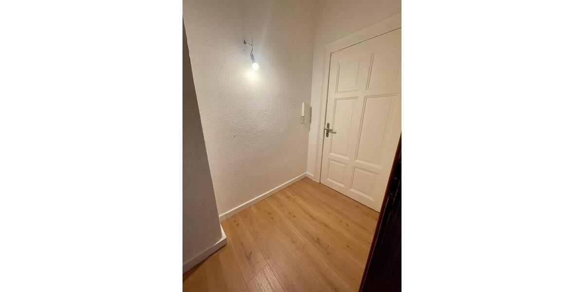 1,5 Raum Wohnung, saniert, EBK, EG, Zentrum 2 zimmer