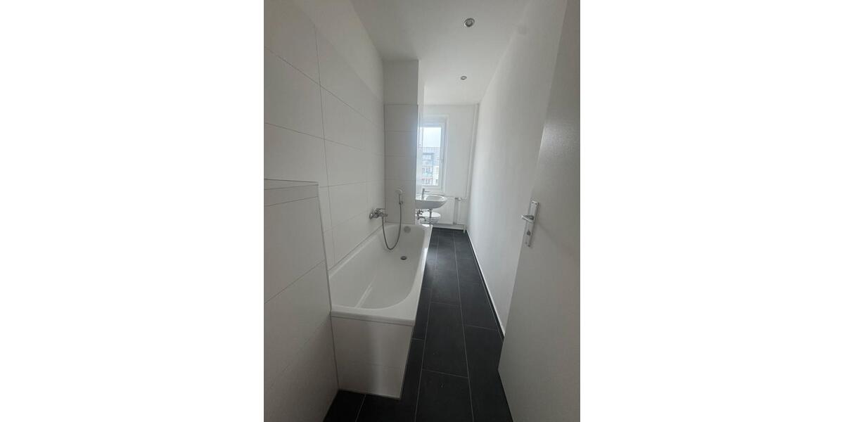 Etagenwohnung Magdeburg Neue Neustadt - 4 Zimmer, 70 m&sup2;, 545&euro; | Angebot:25805151