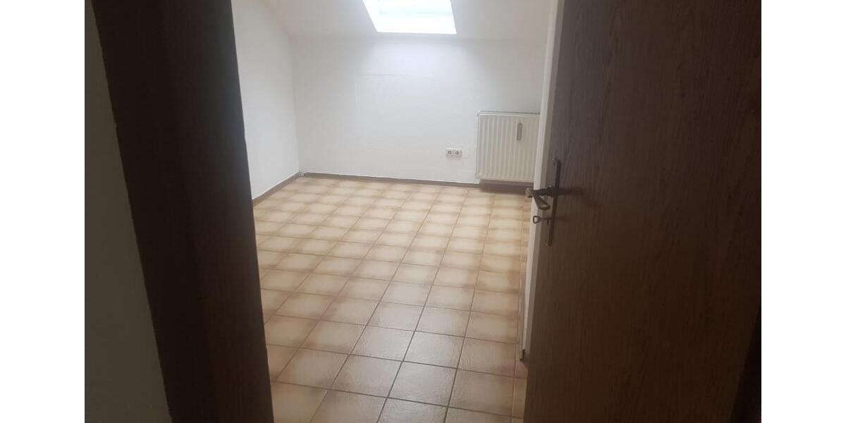 Dachgeschoßwohnung Kirchlengern - 3 Zimmer, 66 m&sup2;, 540&euro; | Angebot:25418573