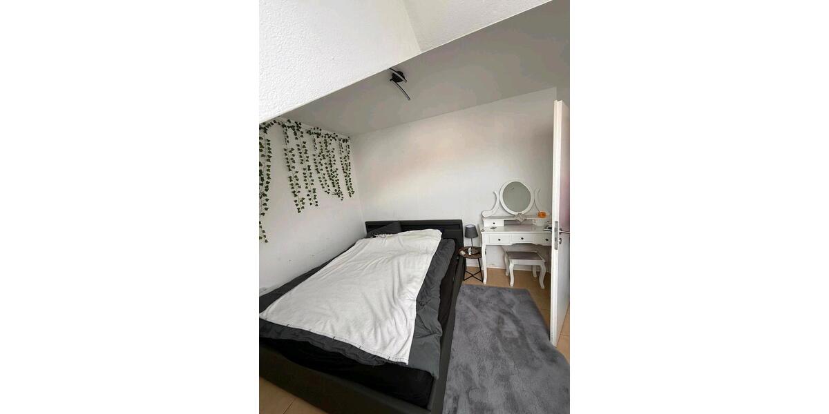 Dachgeschoßwohnung Walldorf - 3 Zimmer, 56 m&sup2;, 800&euro; | Angebot:26604019