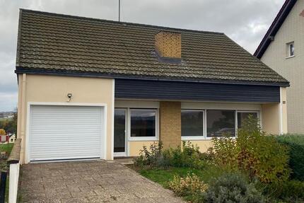 Haus Heusweiler - 7 Zimmer, 150 m&sup2;, 1.400&euro; | Angebot:27599824