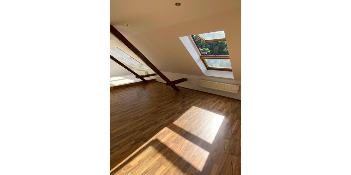 Dachgeschoßwohnung Meißen - 3 Zimmer, 75 m&sup2;, 560&euro; | Angebot:25359833