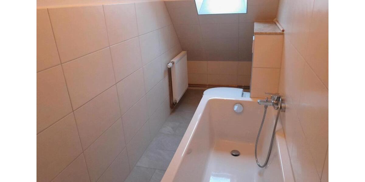 Etagenwohnung Gnoien - 5 Zimmer, 120 m&sup2;, 1.180&euro; | Angebot:24729214