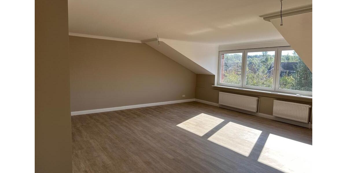 Etagenwohnung Kiel Russee - 3 Zimmer, 120 m&sup2;, 1.490&euro; | Angebot:24782421