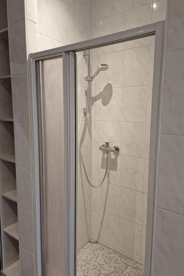 +++ Wohnen hoch über dem Rhein - in Nachbarschaft zur Burg Klopp! 4-Zimmer-Altbauetage mit Dachterrasse +++