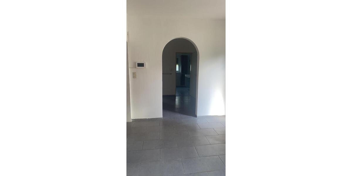 Erdgeschoßwohnung Burgwedel - 3 Zimmer, 120 m&sup2;, 900&euro; | Angebot:26580581