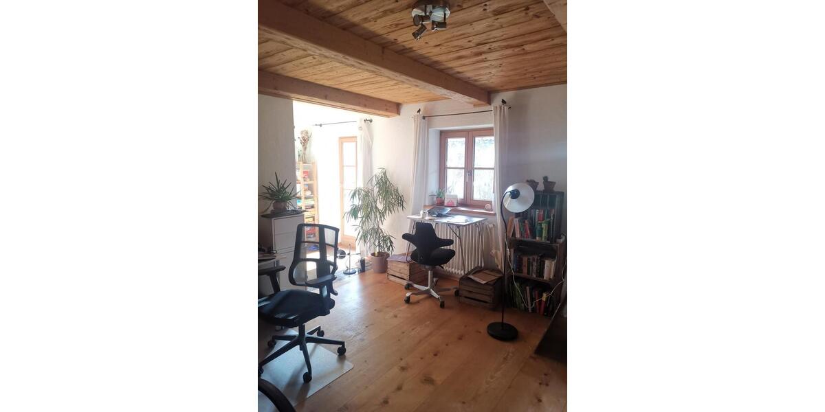 Zimmer mit eigenem Bad und geteiltem Balkon in Landhaus-6er-WG 8 zimmer