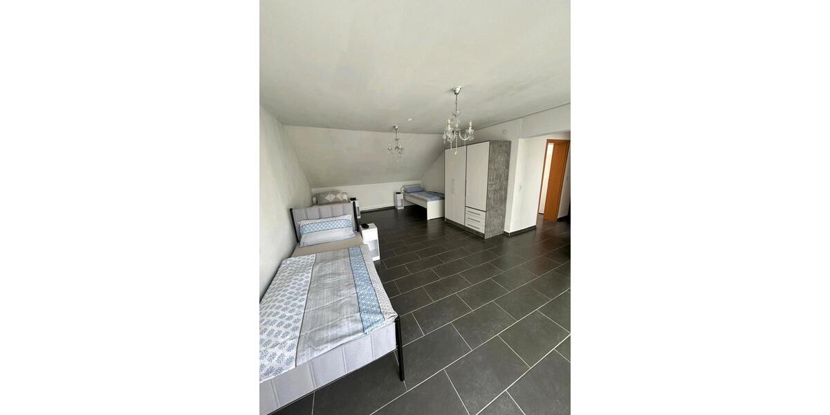 Dachgeschoßwohnung Germersheim - 5 Zimmer, 100 m&sup2;, 15&euro; | Angebot:26042576