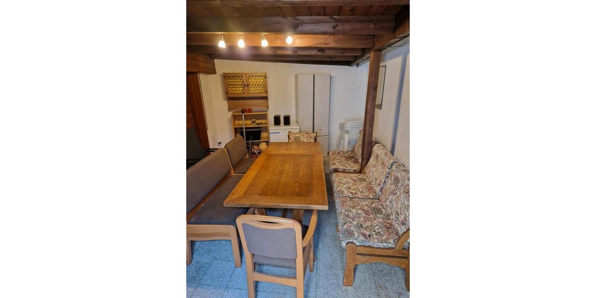 2-Zimmer-Wohnung im Erdgeschoss mit Kamin und großen Garten 2 zimmer