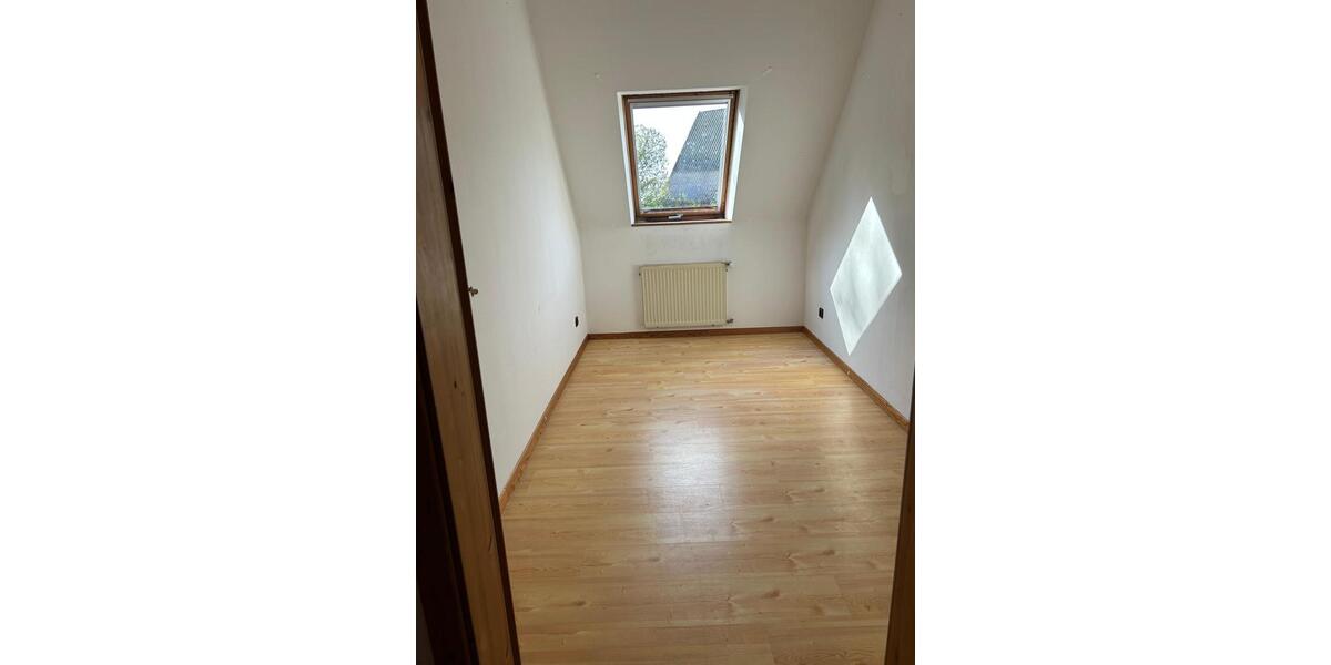 Dachgeschoßwohnung Sprakensehl - 4 Zimmer, 120 m&sup2;, 690&euro; | Angebot:26517095