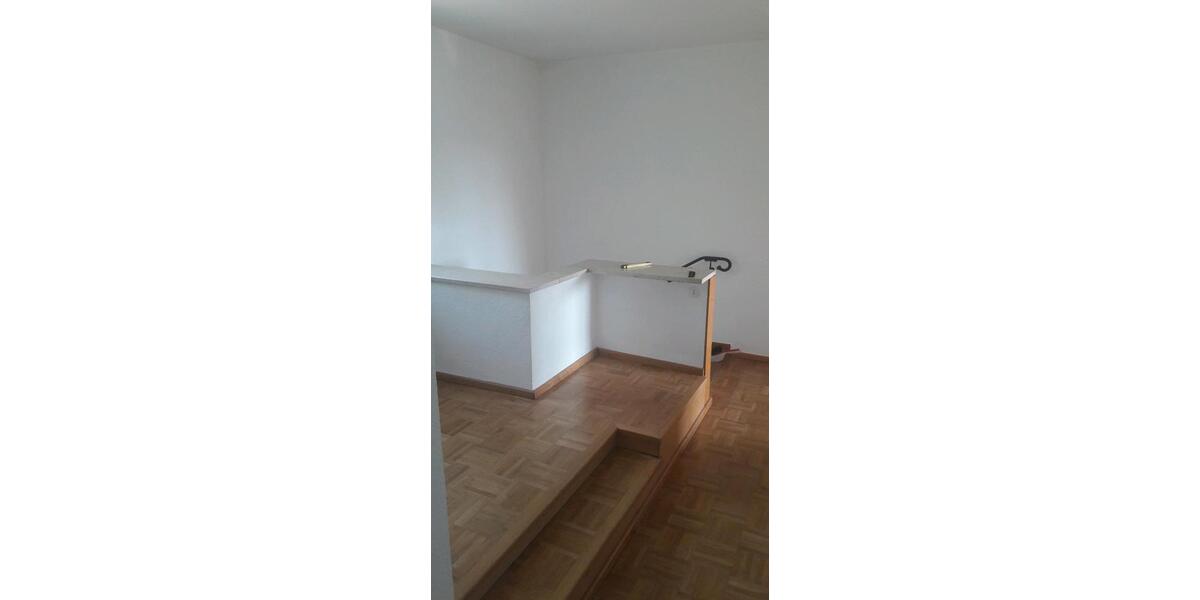 Etagenwohnung Zeil am Main - 4 Zimmer, 90 m&sup2;, 920&euro; | Angebot:26343058