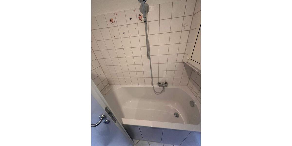 Etagenwohnung Mönchengladbach Giesenkirchen - 4 Zimmer, 88 m&sup2;, 1.000&euro; | Angebot:24826638