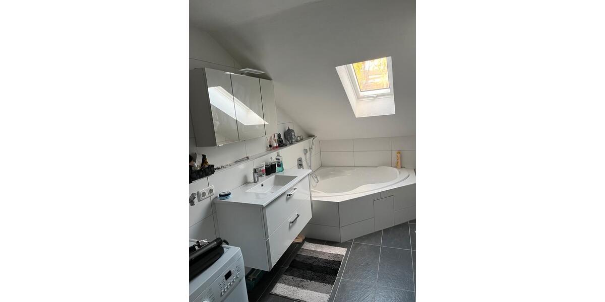 Dachgeschoßwohnung Dietmannsried - 4 Zimmer, 100 m&sup2;, 1.400&euro; | Angebot:25646737