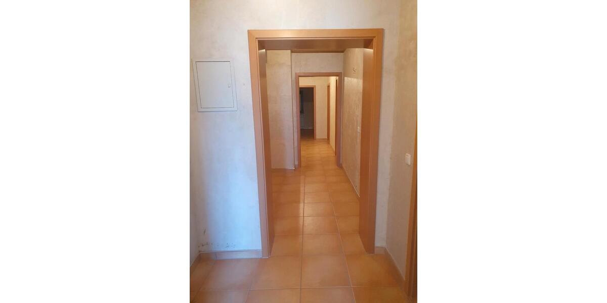 Erdgeschoßwohnung Florstadt - 5 Zimmer, 122 m&sup2;, 1.200&euro; | Angebot:26533069