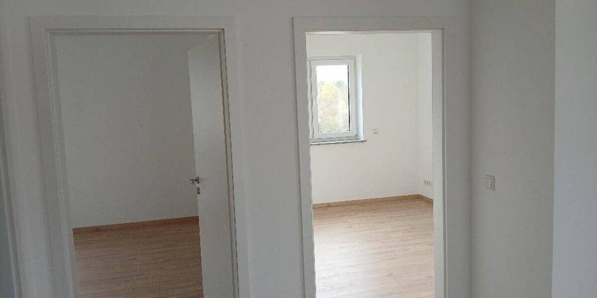 Etagenwohnung Hadamar - 3 Zimmer, 126 m&sup2;, 1.400&euro; | Angebot:26268985