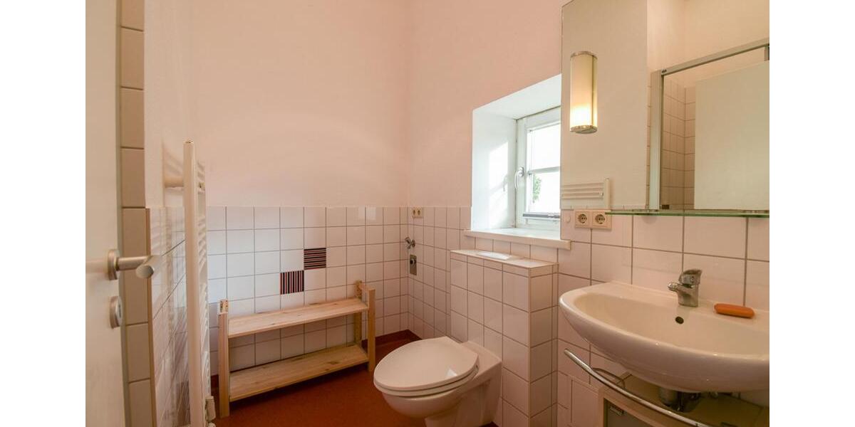 Erdgeschoßwohnung Neustrelitz - 1 Zimmer, 20 m&sup2;, 180&euro; | Angebot:25270744