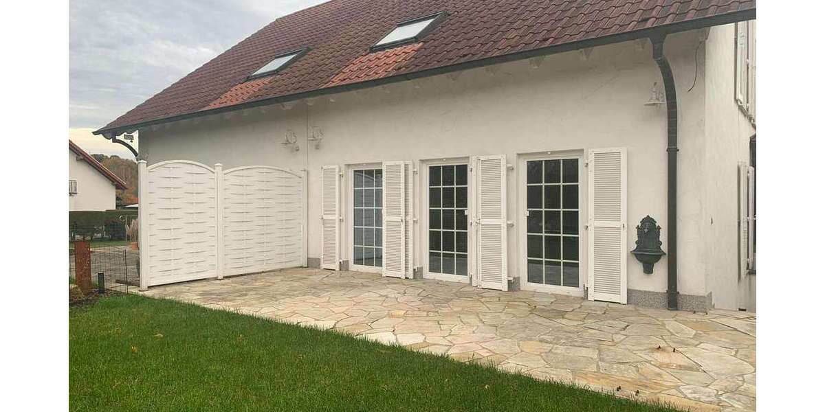 Haus zum Mieten in Homburg-Einöd 2.200 € 140 m² 5 zimmer