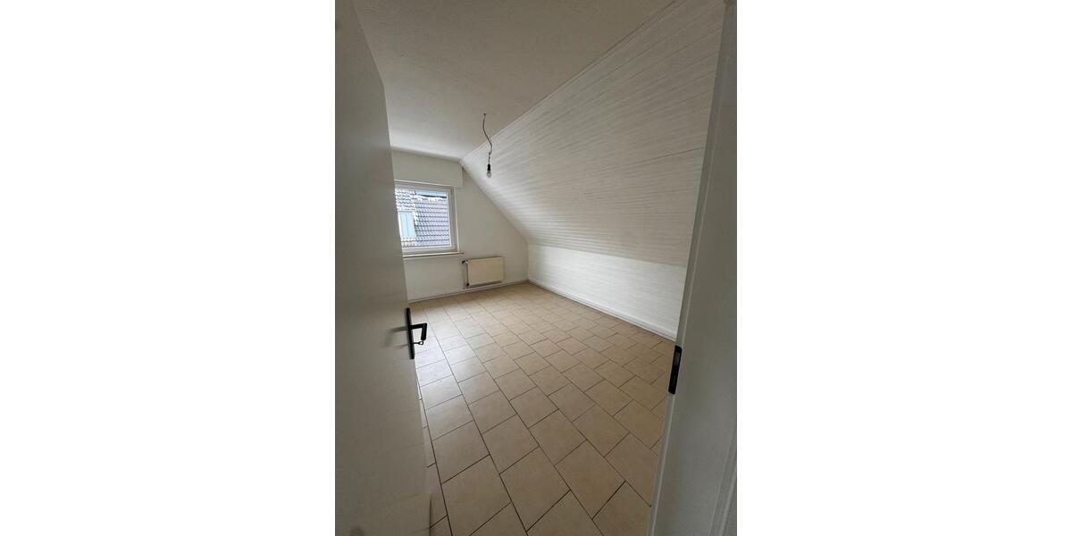 Dachgeschoßwohnung Löningen - 3 Zimmer, 83 m&sup2;, 700&euro; | Angebot:24742269