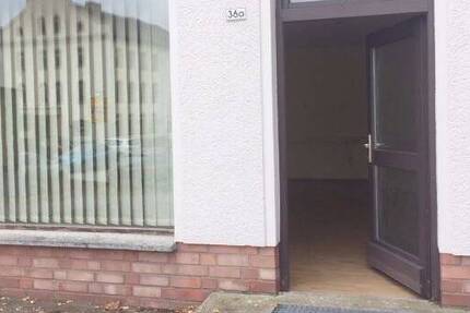 LADEN - BERATUNGSSTELLE -GEWERBEEINHEIT MIT PARKMÖGLICHKEITEN zimmer