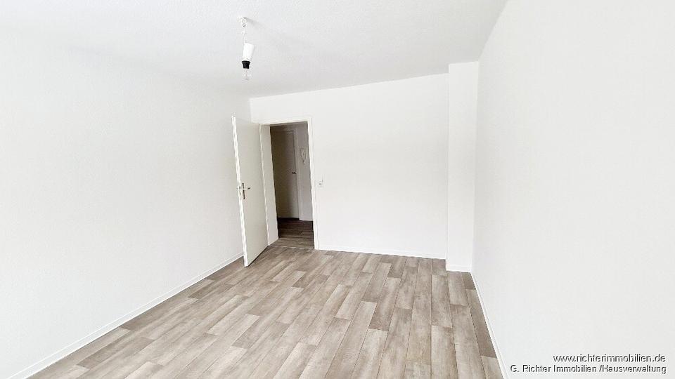 Etagenwohnung Halsbrücke - 3 Zimmer, 68 m&sup2;, 408&euro; | Angebot:23182402