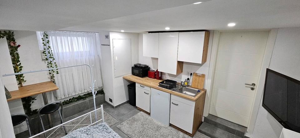 Wohnen auf Zeit Troisdorf - 1 Zimmer, 14 m&sup2;, 550&euro; | Angebot:25057836