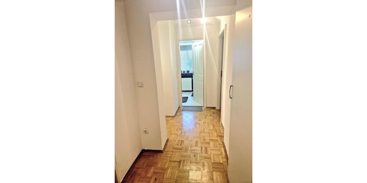 Hochparterre Wiesbaden Nordost - 3 Zimmer, 89 m&sup2;, 1.920&euro; | Angebot:25044786