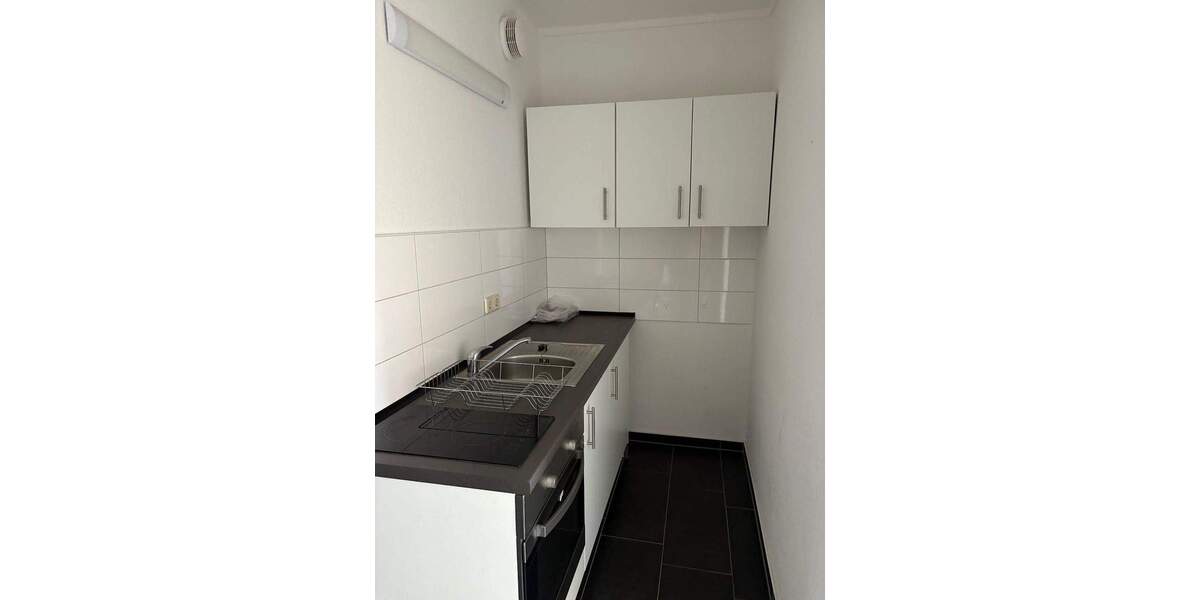 Etagenwohnung Neubrandenburg Katharinenviertel - 1 Zimmer, 24 m&sup2;, 228&euro; | Angebot:24711385