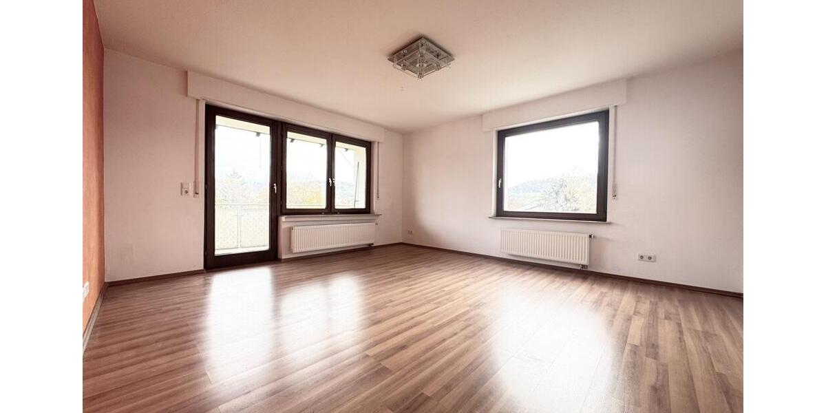 3-Zimmer-Wohnung plus separatem Esszimmer und 2 Balkonen in Oberstenfeld 4 zimmer