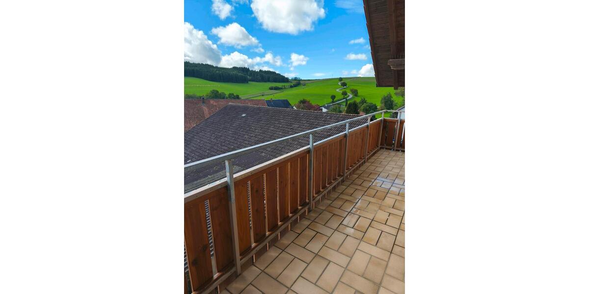 Dachgeschoßwohnung Engen - 3.5 Zimmer, 85 m&sup2;, 820&euro; | Angebot:26697102