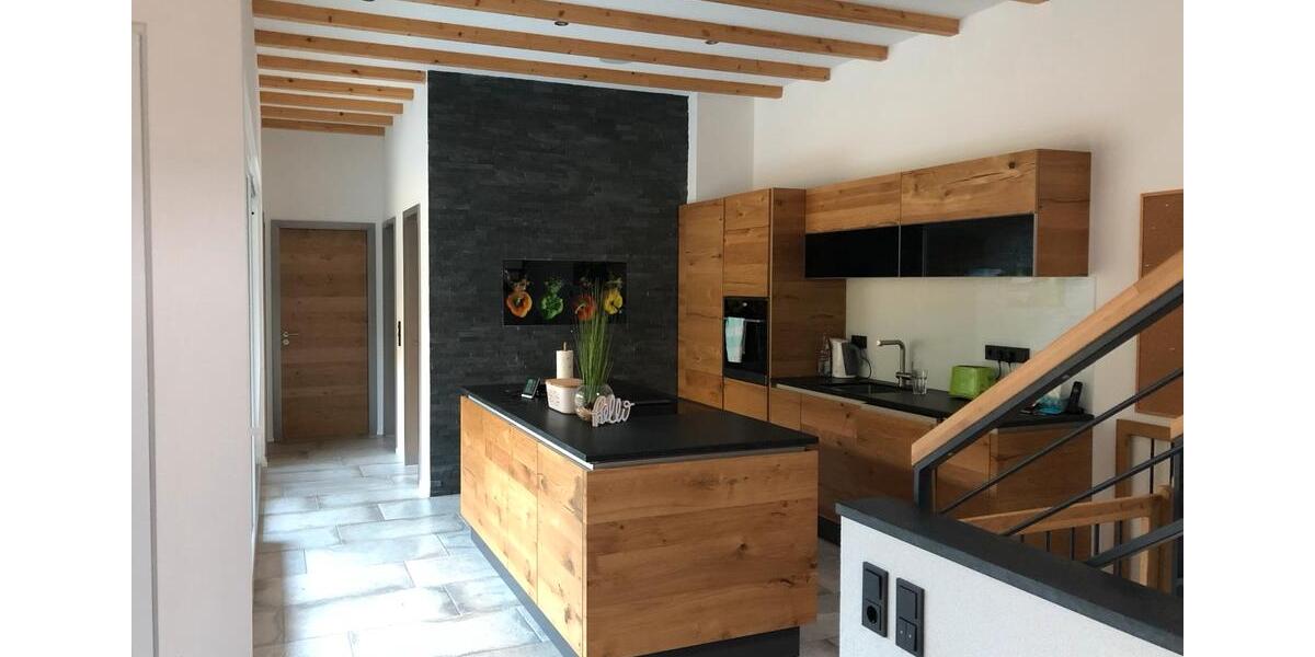 Etagenwohnung Kleines Wiesental - 4 Zimmer, 180 m&sup2;, 1.800&euro; | Angebot:25963190