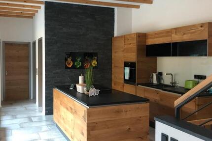 Wohnung Kleines Wiesental - 4 Zimmer, 180 m&sup2;, 1.800&euro; | Angebot:25963190