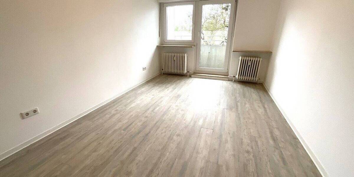 Etagenwohnung Nürnberg Langwasser - 3 Zimmer, 80 m&sup2;, 899&euro; | Angebot:26142632