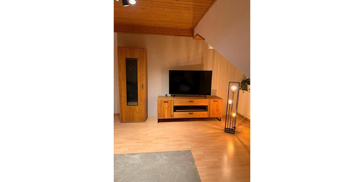 Dachgeschoßwohnung Hofbieber - 3 Zimmer, 100 m&sup2;, 850&euro; | Angebot:23717072