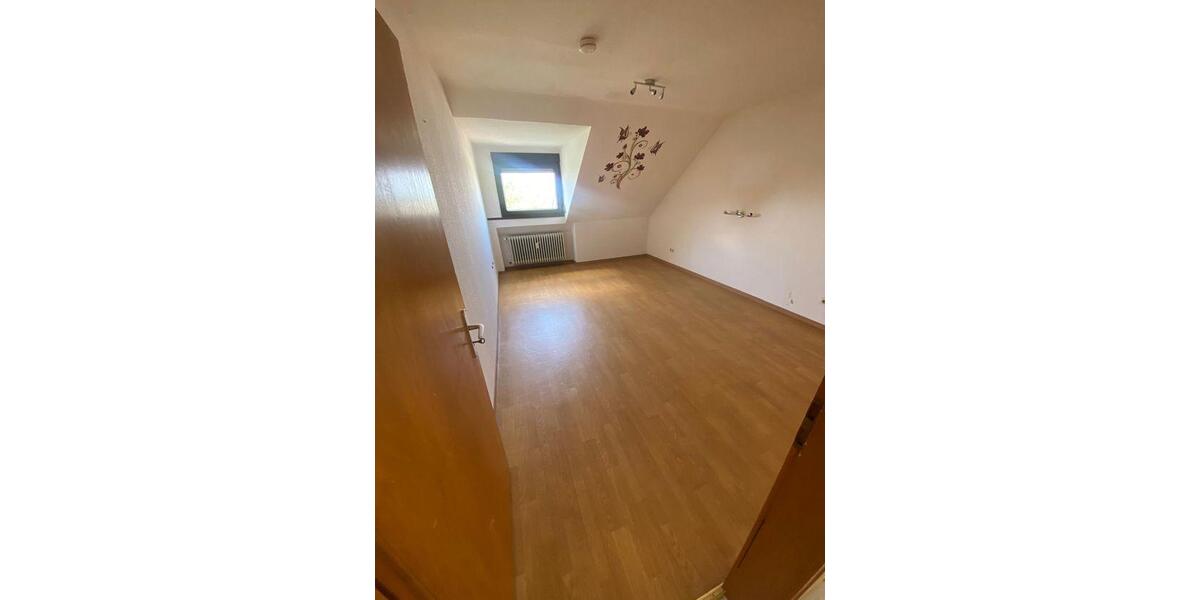 Dachgeschoßwohnung Monzelfeld - 3 Zimmer, 90 m&sup2;, 500&euro; | Angebot:26532444