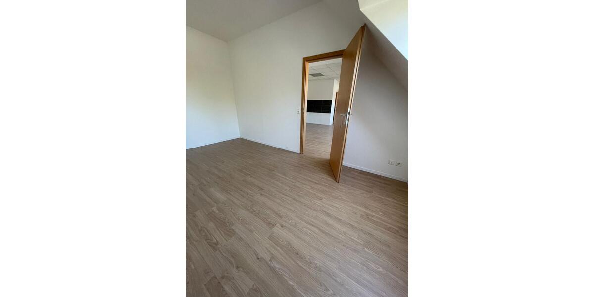 Dachgeschoßwohnung Gotha - 2 Zimmer, 51 m&sup2;, 380&euro; | Angebot:26444048