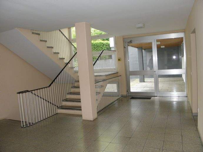 Etagenwohnung Coburg - 4 Zimmer, 110 m&sup2;, 650&euro; | Angebot:26017631