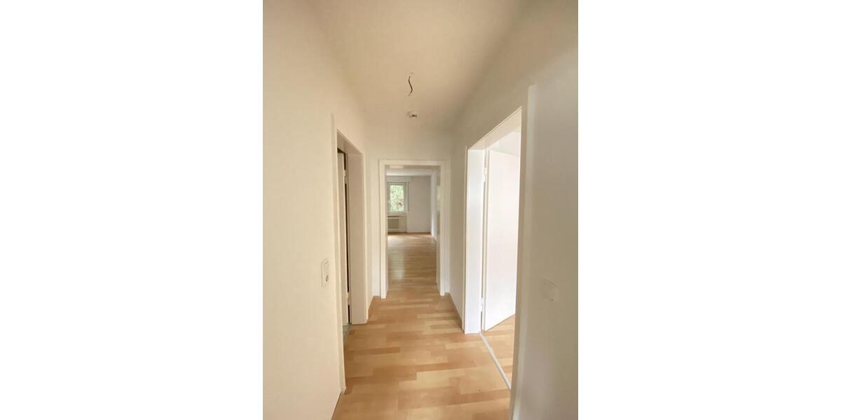 Erdgeschoßwohnung Solingen - 3 Zimmer, 71 m&sup2;, 709&euro; | Angebot:24372276
