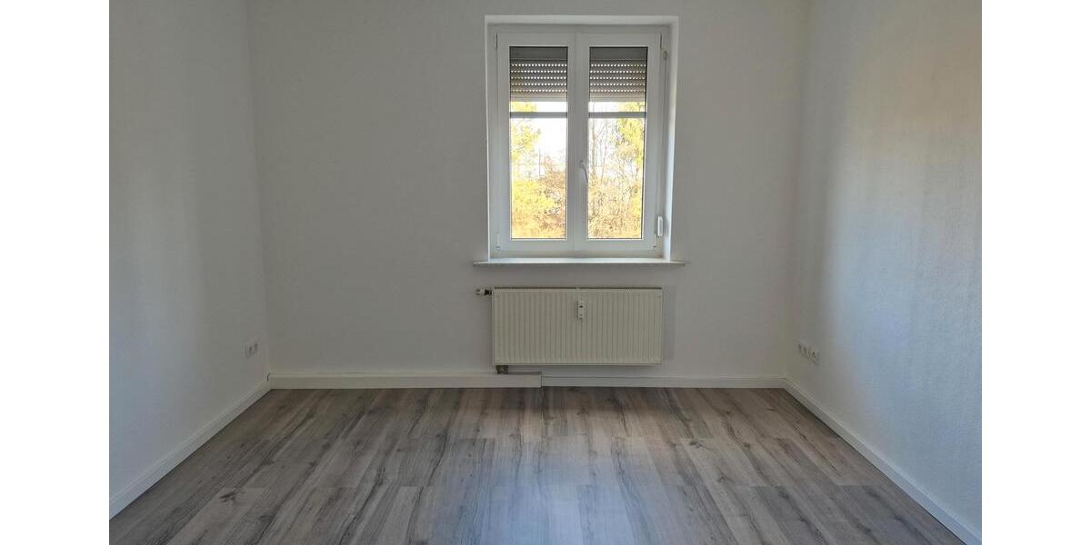Etagenwohnung Arnsdorf - 3 Zimmer, 67 m&sup2;, 552&euro; | Angebot:25782398