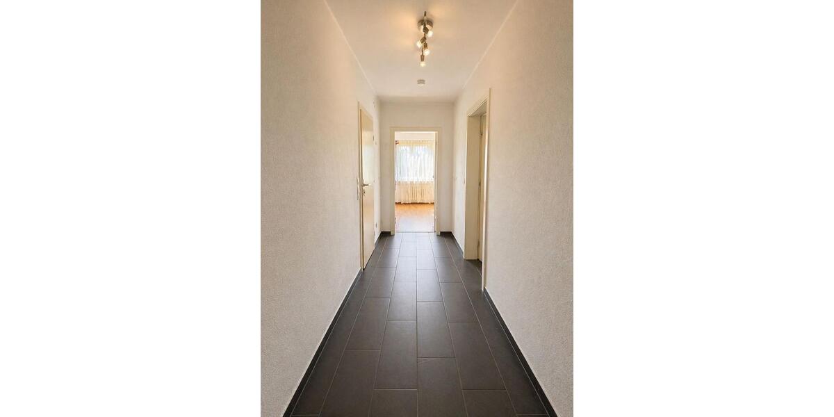 Etagenwohnung Duisburg Duisburg-Mitte - 2.5 Zimmer, 64 m&sup2;, 490&euro; | Angebot:26251430
