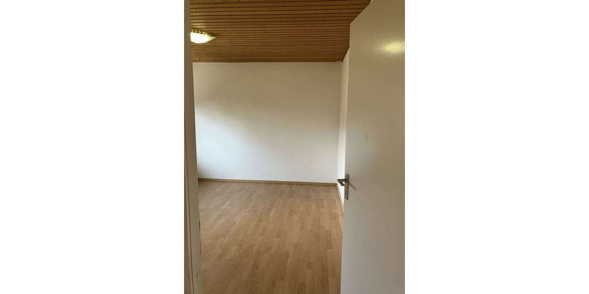 Etagenwohnung Schwäbisch Gmünd Waldau - 3 Zimmer, 77 m&sup2;, 770&euro; | Angebot:26142872