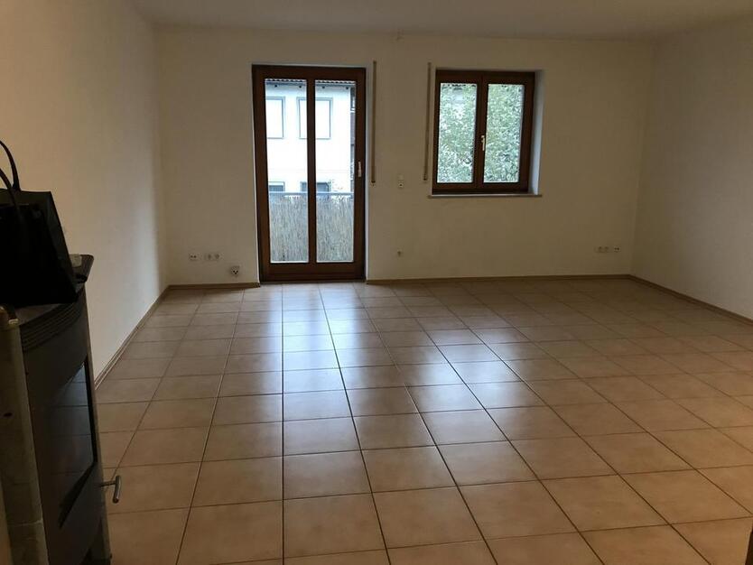 Sofort Einziehen! Modernes Wohnen im Grünen: 4-Zimmerwohnung mit Balkon in Oberneuching