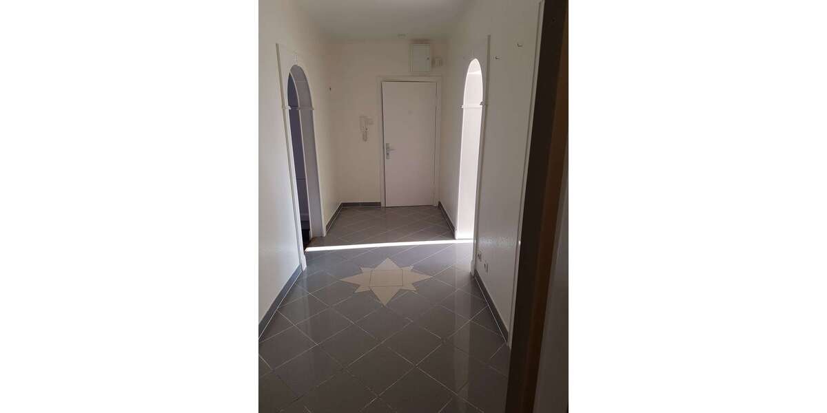 Etagenwohnung Neumünster Innenstadt - 3 Zimmer, 88 m&sup2;, 800&euro; | Angebot:26016777