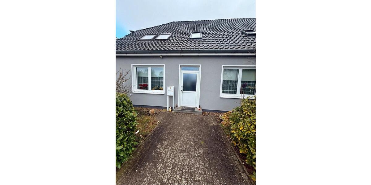 Erdgeschoßwohnung Bassum - 3 Zimmer, 94 m&sup2;, 960&euro; | Angebot:26012813