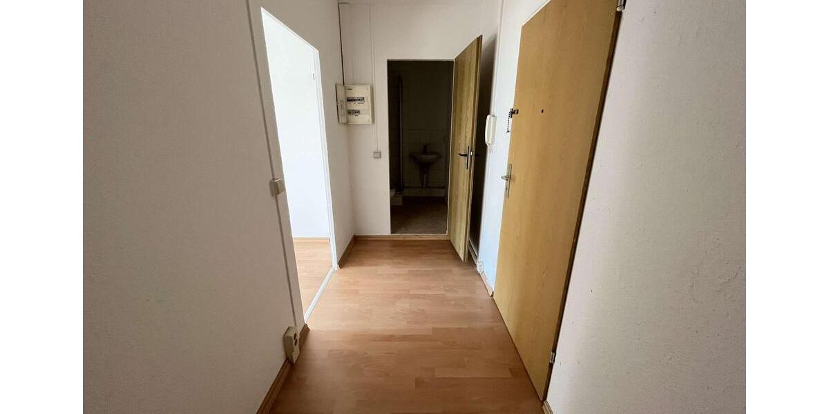 Erdgeschoßwohnung Hainichen - 1 Zimmer, 34 m&sup2;, 200&euro; | Angebot:26086388