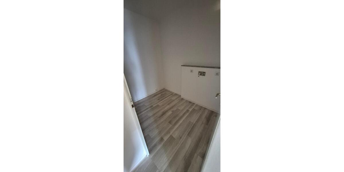 Etagenwohnung Sollstedt - 2 Zimmer, 61 m&sup2;, 370&euro; | Angebot:25473751